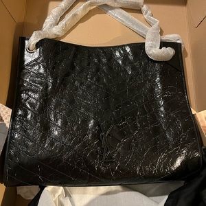 Authentic Yves Saint Laurent Womens Niki Large Crinkled Calf Shopper Tote Bag